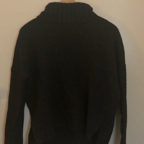 NWOT Vince Turtleneck Long-Sleeve Sweater Sz Med - Picture 2 of 5
